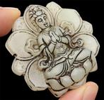 Licht van Compassie – Guanyin-Amulet op Ontwaakte Lotusbloem, Antiek en Kunst, Antiek | Boeken en Bijbels
