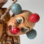Juan Asilo - Beeld, Handgeschilderde Hangende Clown - 67 cm