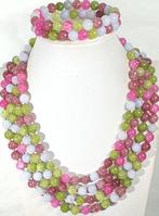 Aguamarijn, granaat, roze agaat, groene en roze agaat -