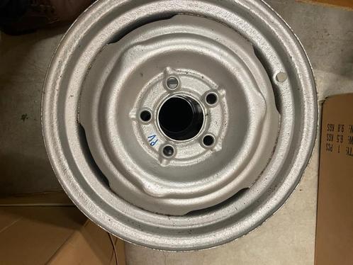 Volvo Velg staal 15x5inch 140+164 niet meer leverbaar Volvo, Auto-onderdelen, Besturing, Nieuw, Volvo, Verzenden