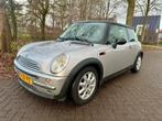 Mini 1.6 16V Cooper org. NL met NAP, Auto's, Mini, Voorwielaandrijving, Stof, Gebruikt, Traction-control