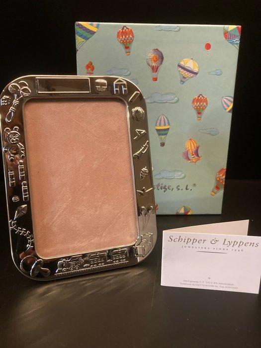 Isabel Prestige, S.L. - Isabel Cabanillas, Yki Nummi -, Antiek en Kunst, Antiek | Goud en Zilver