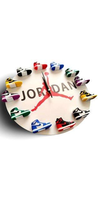 Wandklok - Nike Jordan Wit Wandklok - Hout - 2020+, Antiek en Kunst, Kunst | Designobjecten