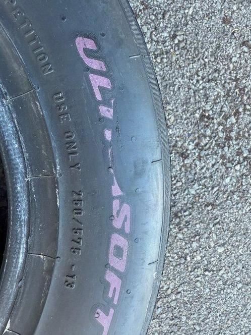 Band (1) - Pirelli - P Zero UltraSoft, Verzamelen, Automerken, Motoren en Formule 1