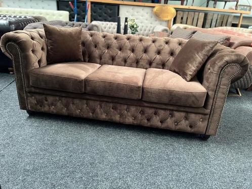Chesterfield Maarssen Chesterfield 3 zits Bank Fluweel Bruin, Huis en Inrichting, Banken | Bankstellen, Rechte bank, Zo goed als nieuw