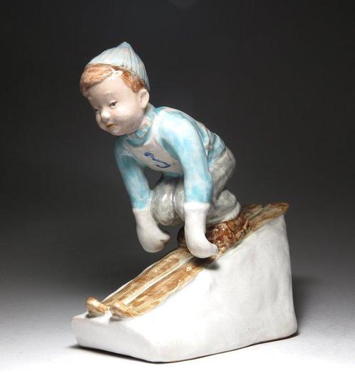 Margit Izsépy - sculptuur, Art Deco Ski Boy sculpture - 14.5, Antiek en Kunst, Antiek | Glas en Kristal