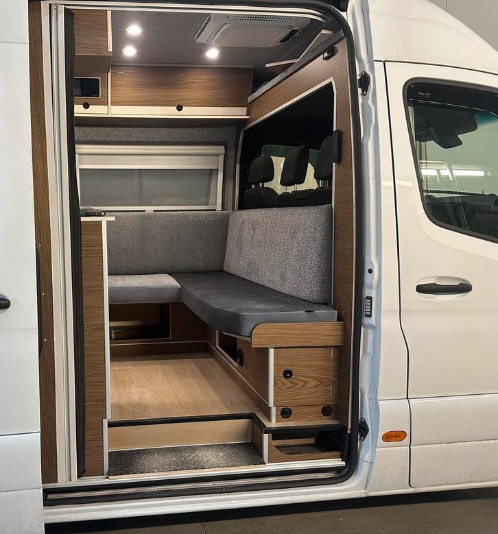 Sprinter Buscamper op maat gebouwd,  Off Grid &amp; Off Camp, Caravans en Kamperen, Campers, Automaat, tot en met 4, Mercedes