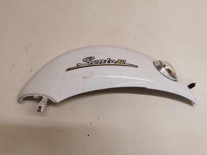 Kymco Sento 2009 / zijscherm links / achterkap /, Fietsen en Brommers, Brommeronderdelen | Scooters, Kap, Ophalen of Verzenden