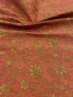 Prachtig fluwelen jacquardbrokaat met bloemrijke