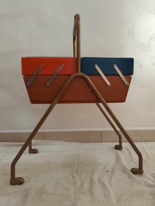 Naaiset Modern, Antiek en Kunst, Kunst | Designobjecten