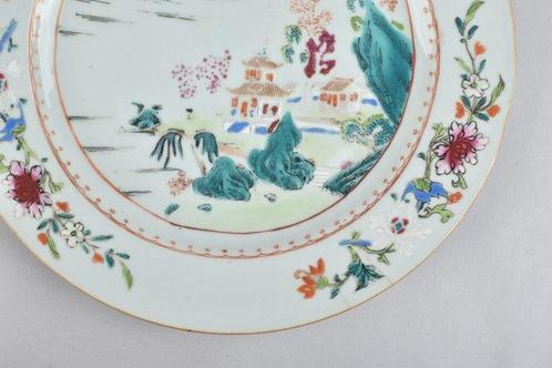 Bord - decorated with a Chinese landscape - Porselein, Antiek en Kunst, Antiek | Overige Antiek