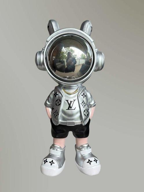 AmsterdamArts - sculptuur, Louis Vuitton- Cool Astro Guy -, Antiek en Kunst, Curiosa en Brocante