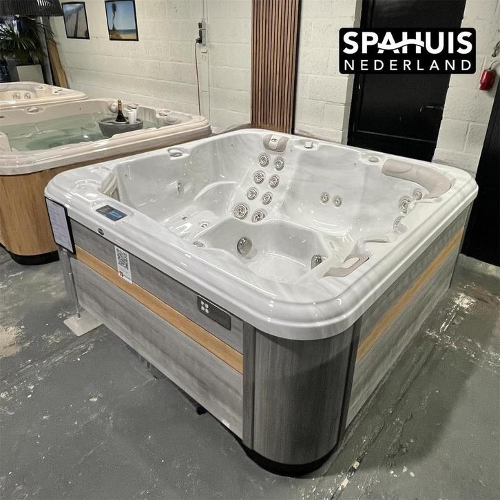 Nieuw - Jacuzzi Passion spa Relax 2x ligplaats compleet, Tuin en Terras, Bubbelbaden en Hottubs, Vast, Nieuw, Filter, Trap