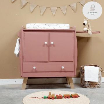 Vintage commode Lynn oud roze kleur beschikbaar voor biedingen