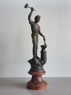 Efektowna statua - Snijwerk, kowal podczas pracy - 34 cm -