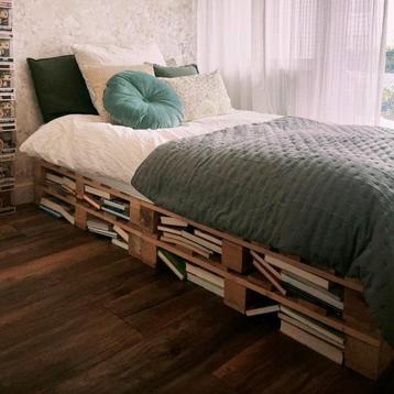 Pallets voor palletbanken en palletbedden beschikbaar voor biedingen