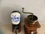 Koffiemolen (2) - hout, metaal, glas, keramisch