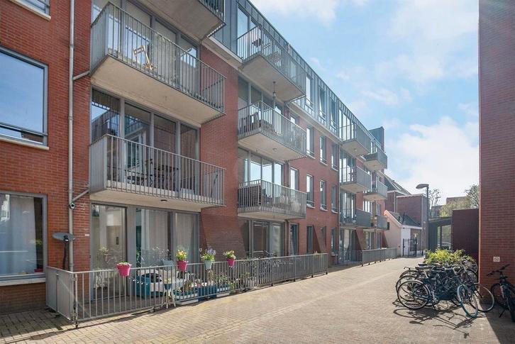 Te huur: Appartement Stratumsedijk in Eindhoven, Huizen en Kamers, Huizen te huur, Noord-Brabant, Appartement
