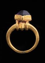 Middeleeuws Puur goud Ring met Amethist, Antiek en Kunst