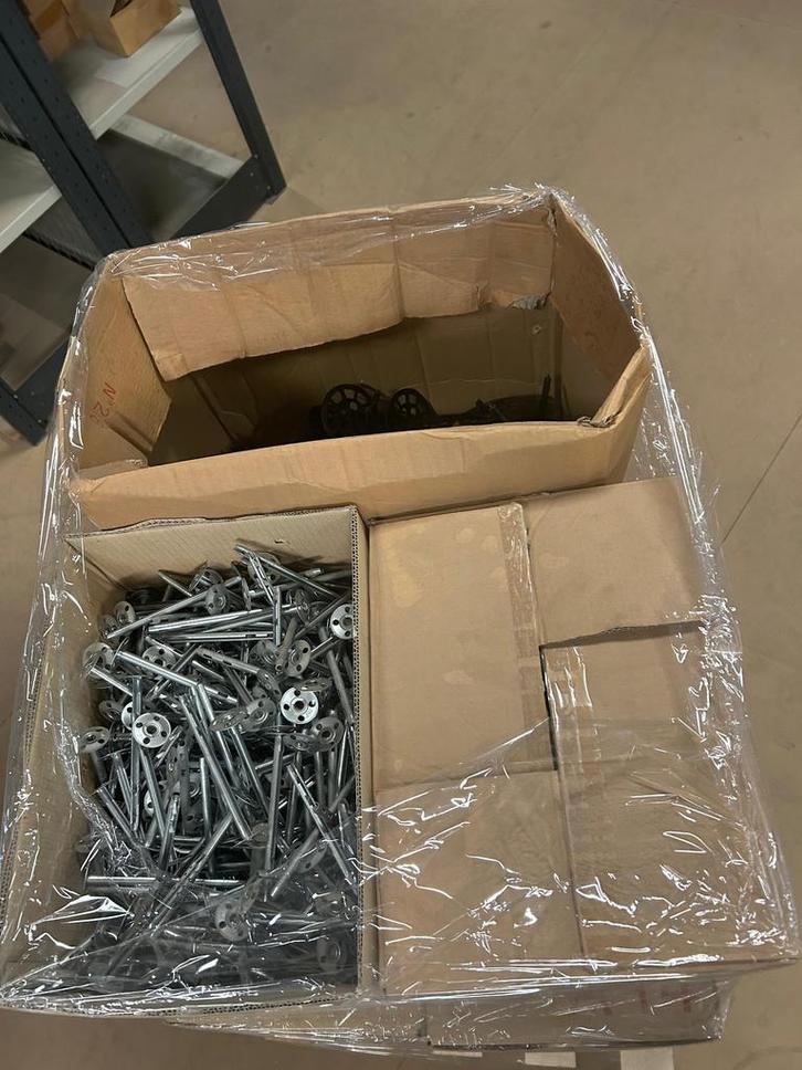 Split isolatie pluggen! NIEUW!!!, Doe-het-zelf en Verbouw, IJzerwaren en Bevestigingsmiddelen, 100 tot 250 mm, Pluggen, Nieuw