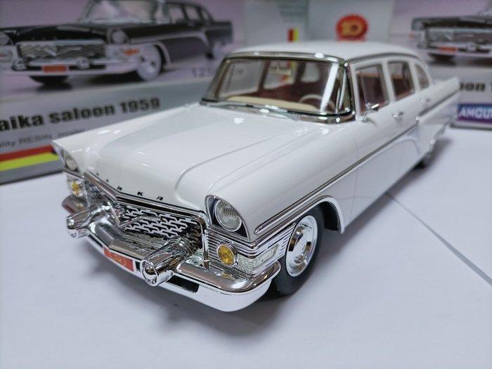 Toyways 1:18 - Model sedan - Tschaika GAZ 13 - 1959, Hobby en Vrije tijd, Modelauto's | 1:5 tot 1:12