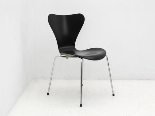 Vlinderstoel Fritz Hansen Series 7 - zwart - 4-poot chroom, Huis en Inrichting, Stoelen, Ophalen of Verzenden