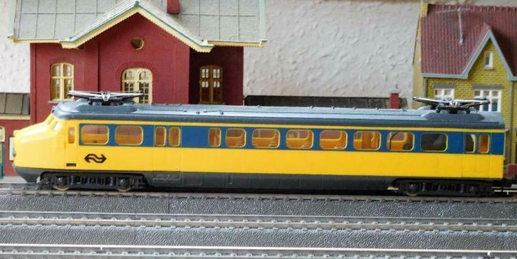 Treinenkelder Perron 8 NS - DB - Roco - Herpa - Artitec, Verzamelen, Spoorwegen en Tramwegen, Nieuw, Ophalen of Verzenden