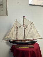 Maritieme objecten - zeiljacht Amigo FR -10 Frejus - Hout,