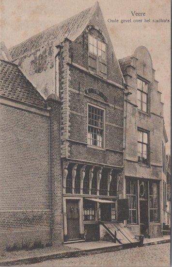 VEERE - Oude gevel over het Stadhuis, Verzamelen, Ansichtkaarten | Nederland, Verzenden