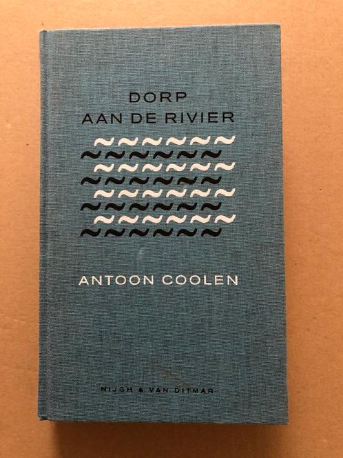 Antoon Coolen - Dorp aan de Rivier - Herzien - NIEUW, Boeken, Literatuur, Zo goed als nieuw, Nederland, Ophalen of Verzenden