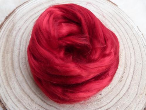 Tencel in lont rood, Hobby en Vrije tijd, Spinnewielen en Spinnen, Overige typen, Nieuw, Ophalen of Verzenden
