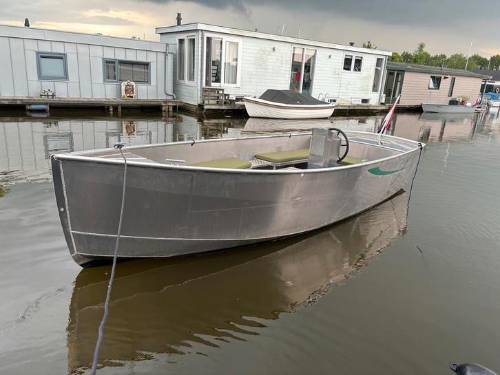 linter 600 Classic demo, Watersport en Boten, Sloepen, Buitenboordmotor, Tot 10 pk, 6 meter of meer, Elektrisch, Zo goed als nieuw