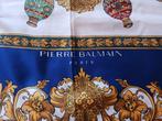 Pierre Balmain - Foulard décor montgolfière de Pierre