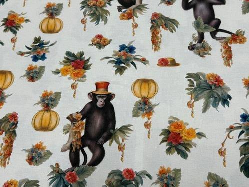 Tropical Chic: de stof Monkeys and Flowers voor een speels, Antiek en Kunst, Antiek | Kleden en Textiel