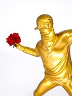 BlackLine Gallery - Beeldje - Flower Thrower - 23cm - Banksy