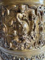 Emmer - Cherubs, geëmboste messing, tweede helft van de, Antiek en Kunst