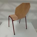 Houten Stapelstoel met Rood Frame – Gebruikt, Ophalen of Verzenden, Gebruikt, Overige typen