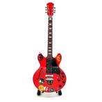 Miniatuur Gibson ES-335 Big Red gitaar met gratis standaard, Ophalen of Verzenden, Nieuw, Pop, Beeldje of Miniatuur