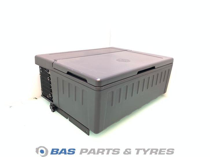 Koelkast Mercedes Actros MP4 25 Liter A 960 830 27 60, Auto-onderdelen, Vrachtwagen-onderdelen, Gebruikt, Mercedes-Benz, Overige Auto-onderdelen