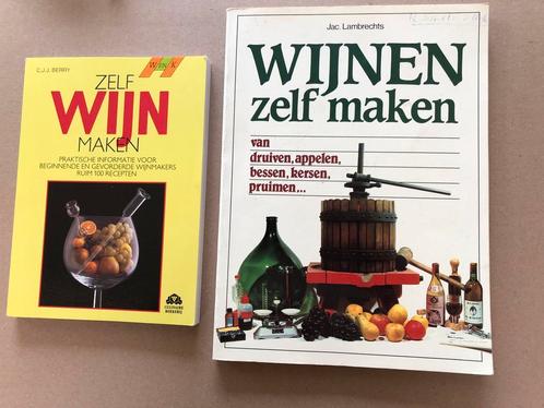 2 Handboeken - Zelf Wijn maken - met vele recepten, Boeken, Kookboeken, Gelezen, Ophalen of Verzenden