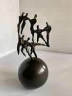 Corry Ammerlaan van Niekerk - Beeldje - Acrobaten -