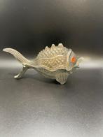 Zonder minimumprijs - Asbak - Metaal - Asbak met klinknagels, Verzamelen, Nieuw