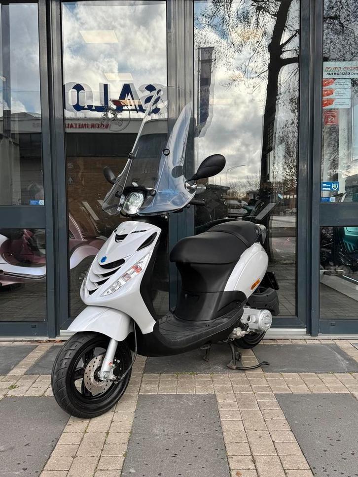 Piaggio Zip IGET E4 brom | 2018 / 6000km! | Sp-look!, Fietsen en Brommers, Scooters | Piaggio, Maximaal 45 km/u, Zip, Benzine