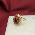 Vintage gouden ring met carneool (vintage ring, geelgoud), Gebruikt, Overige kleuren, 19 tot 20, Ophalen of Verzenden