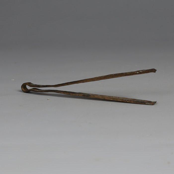 Oud-Romeins Brons Medisch instrument, Tang, Ex MUSEUM, Verzamelen, Mineralen en Fossielen