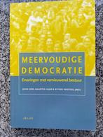 Meervoudige democratie, Gelezen, Verzenden, Maatschappij en Samenleving, John Grin