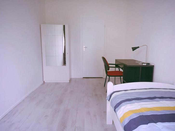 Studio te huur in Capelle aan den IJssel - 113 m² - 2, Huizen en Kamers, Kamers te huur, Rotterdam