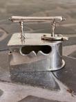 Miniatuur zilveren strijkijzer - Zilver - Nederland - Eerste
