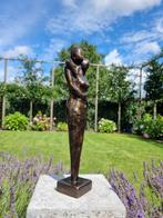 Beeldje, An embracing couple - 46 cm - Brons, Antiek en Kunst