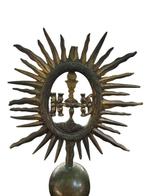 Procesioneel stafornament - IHS - 28 cm - Messing -, Antiek en Kunst